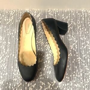 Chloe LAUREN Black Leather Round Toe Scalloped Pumps Heals Size 40 US 9